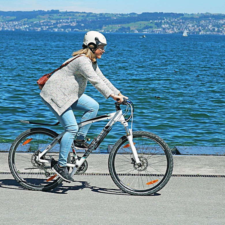 Neerwaarts straal Schotel CP E-bike helm wit kopen? | CP Fietshelm met Vizier